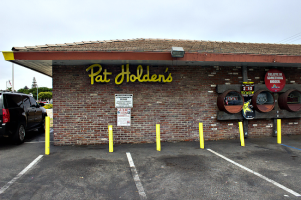 pat-holdens-outside1-e1405478423885